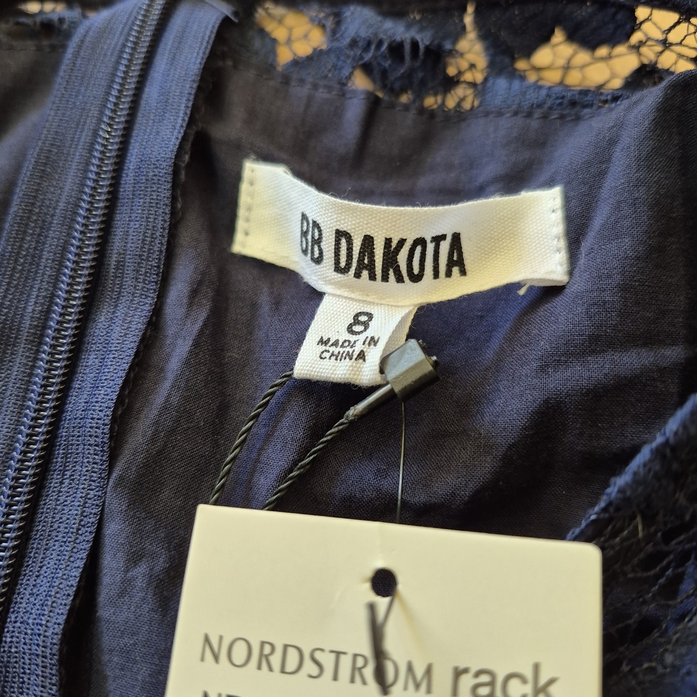 BB Dakota Elegant Navy Lace Dress - Picture 8 of 9